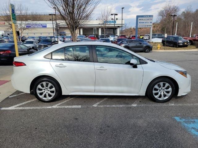 Toyota Corolla LE CVT (Natl) 2024