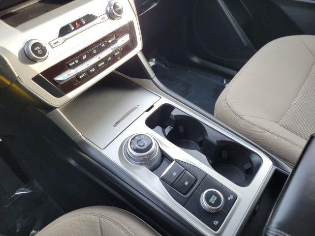 Ford Explorer Base 4WD 2022