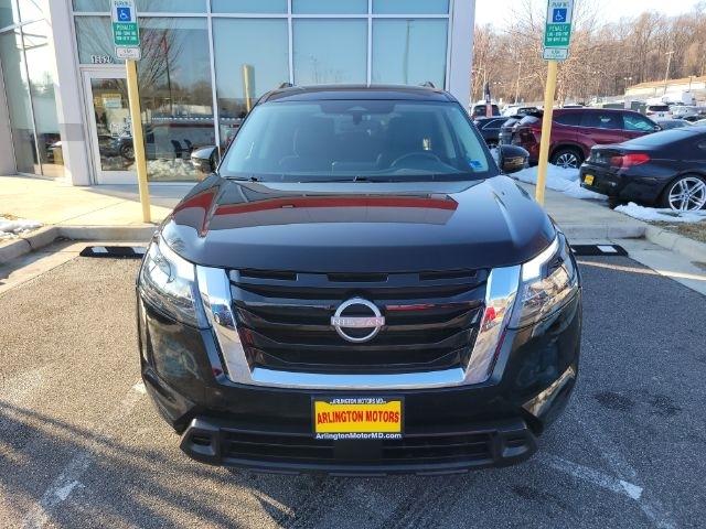 Nissan Pathfinder SV 2WD 2024