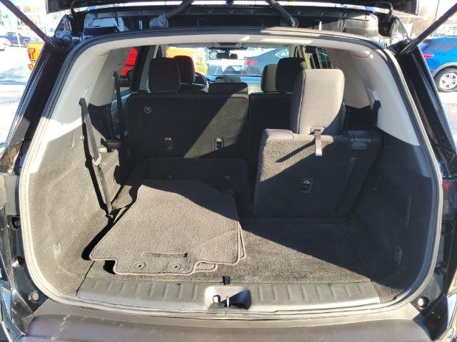 Nissan Pathfinder SV 2WD 2024