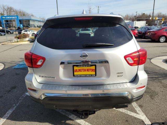 Nissan Pathfinder 4x4 SV 2019