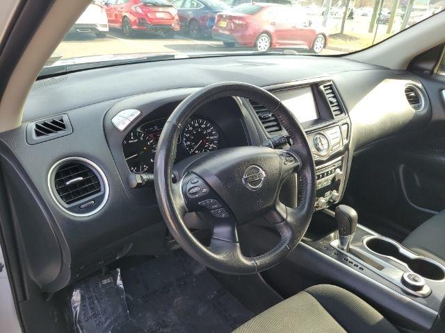 Nissan Pathfinder 4x4 SV 2019