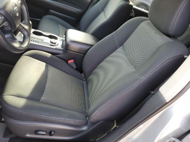 Nissan Pathfinder 4x4 SV 2019