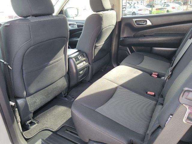 Nissan Pathfinder 4x4 SV 2019