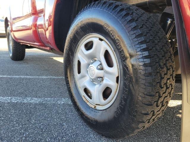 Toyota Tacoma 2WD Reg Cab I4 MT (Natl) 2013