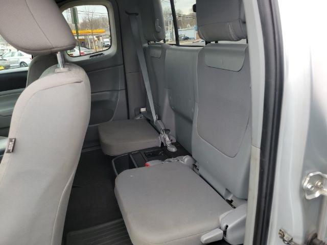 Toyota Tacoma 4WD Access Cab V6 MT (Natl) 2013