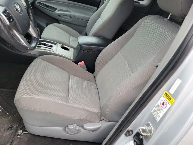 Toyota Tacoma 4WD Access Cab V6 MT (Natl) 2013