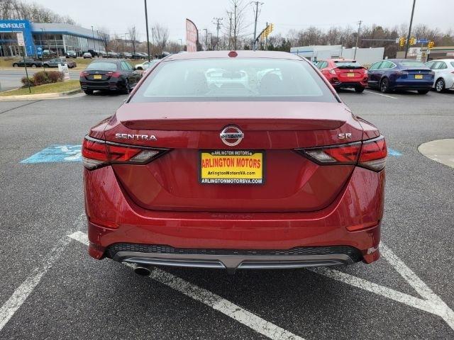 Nissan Sentra SR CVT 2021
