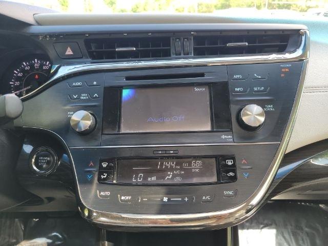 Toyota Avalon 4dr Sdn XLE Premium (Natl) 2013