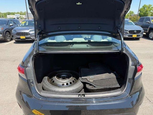 Toyota Corolla LE CVT (Natl) 2022