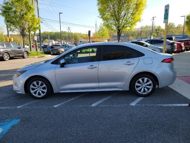 Toyota Corolla LE CVT (Natl) 2022
