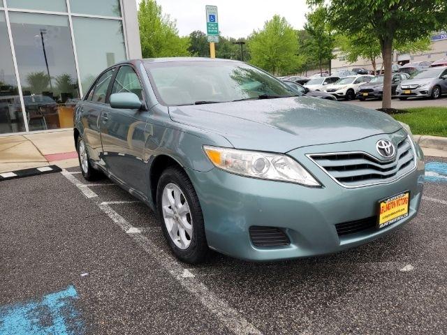 Toyota Camry 4dr Sdn V6 Auto XLE (Natl) 2011