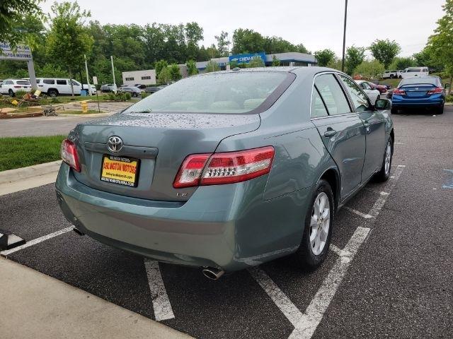 Toyota Camry 4dr Sdn V6 Auto XLE (Natl) 2011