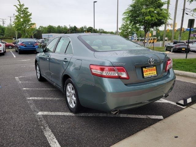 Toyota Camry 4dr Sdn V6 Auto XLE (Natl) 2011