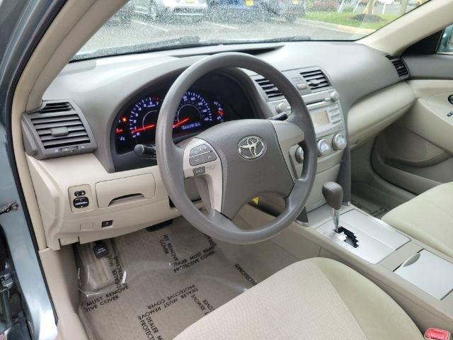 Toyota Camry 4dr Sdn V6 Auto XLE (Natl) 2011