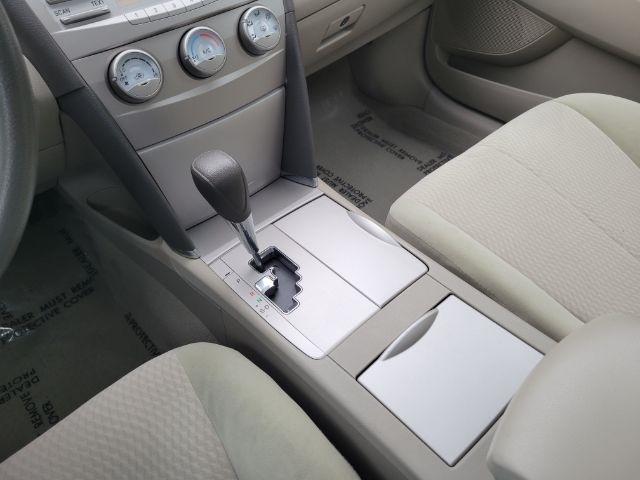 Toyota Camry 4dr Sdn V6 Auto XLE (Natl) 2011