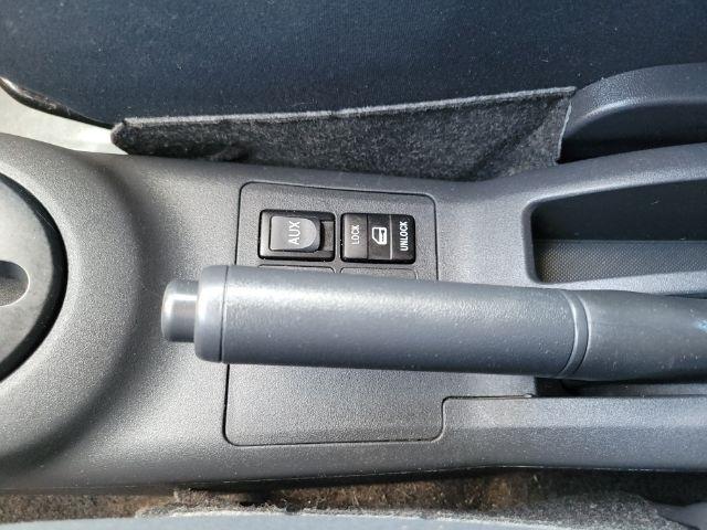 Toyota Yaris 5dr LB Man (Natl) 2010