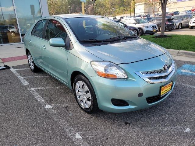 Toyota Yaris 4dr Sdn Man (Natl) 2010