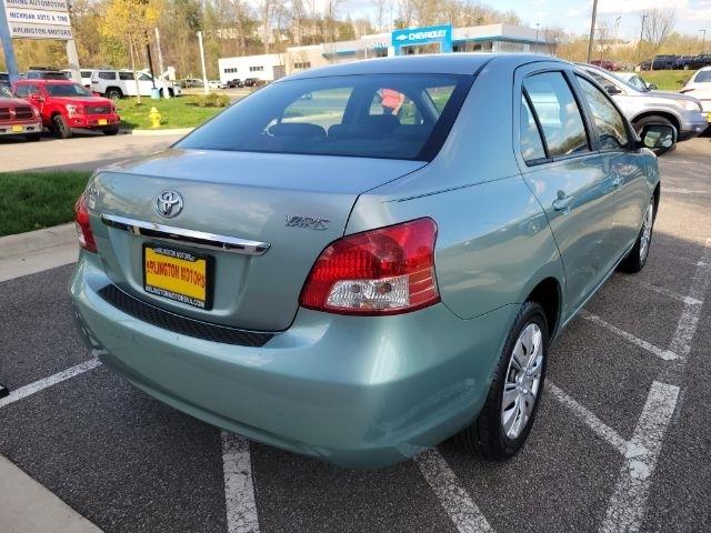 Toyota Yaris 4dr Sdn Man (Natl) 2010