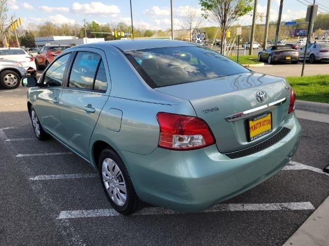 Toyota Yaris 4dr Sdn Man (Natl) 2010