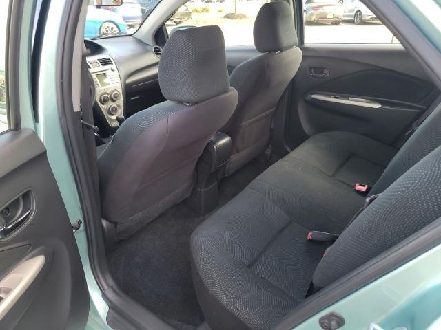 Toyota Yaris 4dr Sdn Man (Natl) 2010