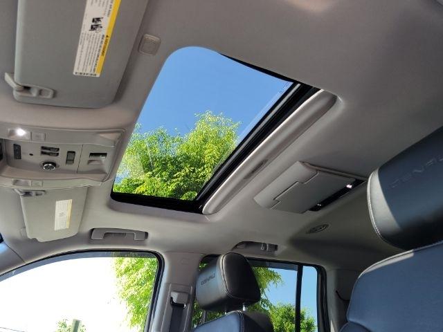 GMC Yukon XL 4WD 4dr Denali 2016