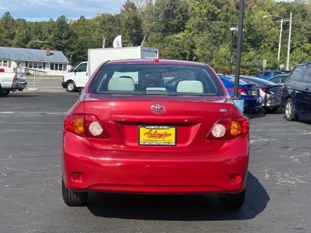 Toyota Corolla 4dr Sdn Man (Natl) 2009