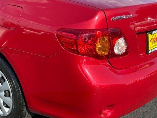 Toyota Corolla 4dr Sdn Man (Natl) 2009