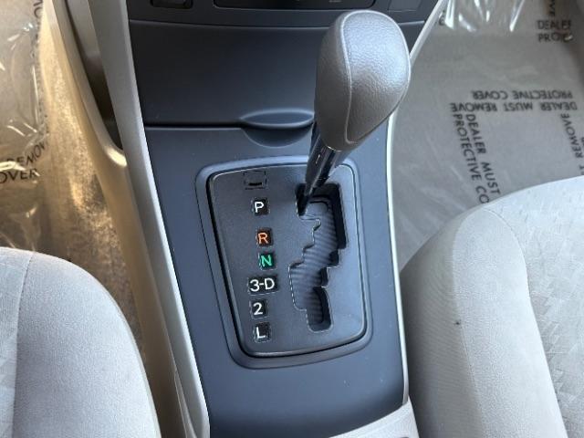 Toyota Corolla 4dr Sdn Man (Natl) 2009