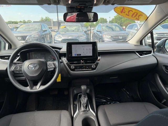 Toyota Corolla LE CVT (Natl) 2024
