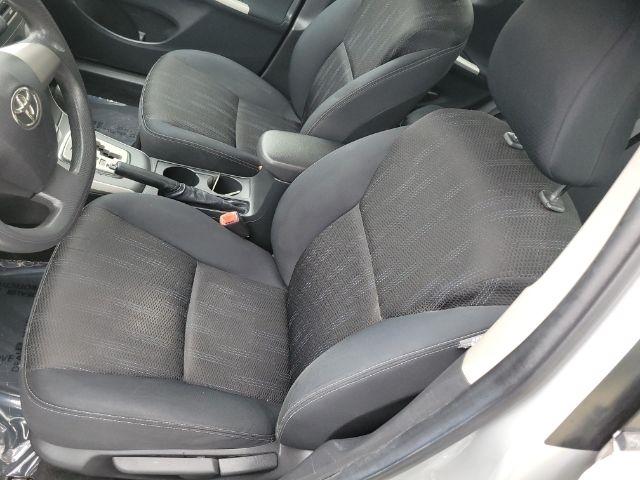 Toyota Corolla 4dr Sdn Auto LE (Natl) 2012
