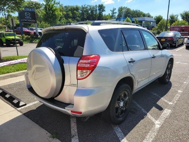 Toyota RAV4 4WD 4dr 4-cyl 4-Spd AT (Natl) 2011