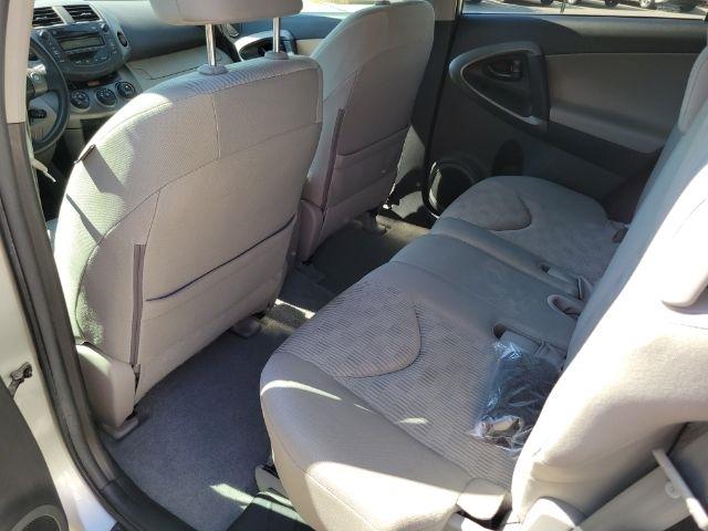 Toyota RAV4 4WD 4dr 4-cyl 4-Spd AT (Natl) 2011