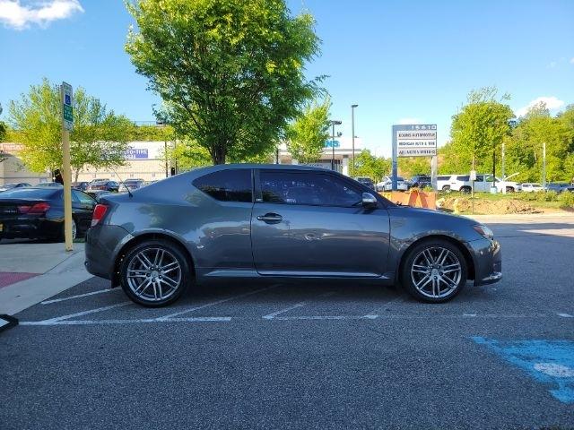 Scion tC 2dr HB Man (Natl) 2011