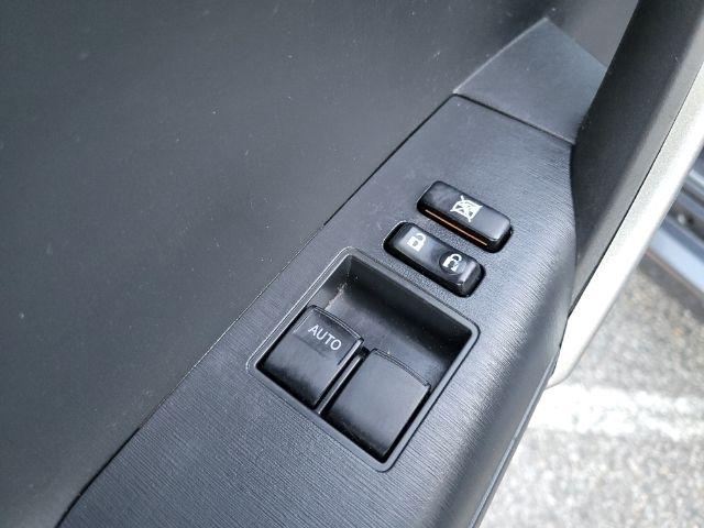 Scion tC 2dr HB Man (Natl) 2011