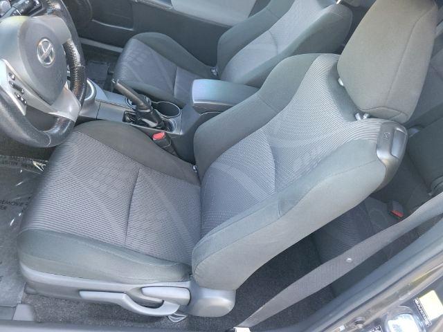 Scion tC 2dr HB Man (Natl) 2011