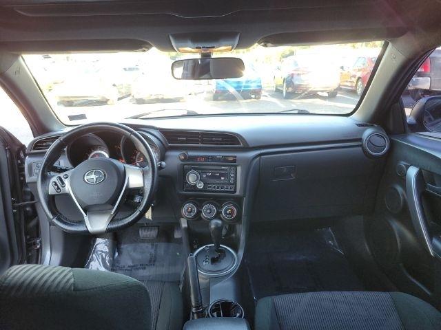 Scion tC 2dr HB Man (Natl) 2011