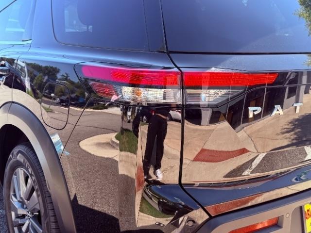 Nissan Pathfinder SV 2WD 2022