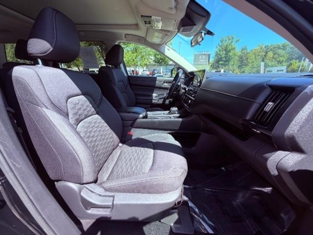 Nissan Pathfinder SV 2WD 2022