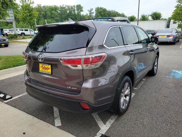 Toyota Highlander AWD 4dr V6 LE (Natl) 2014