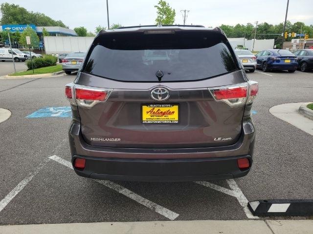 Toyota Highlander AWD 4dr V6 LE (Natl) 2014
