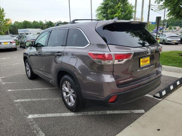 Toyota Highlander AWD 4dr V6 LE (Natl) 2014