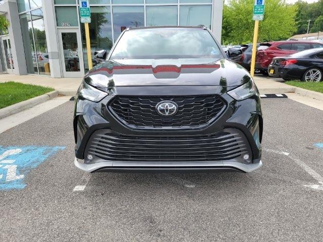 Toyota Highlander Platinum FWD (Natl) 2023