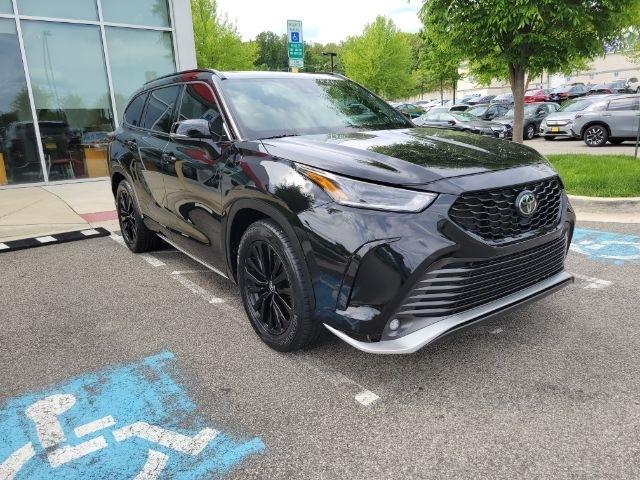Toyota Highlander Platinum FWD (Natl) 2023