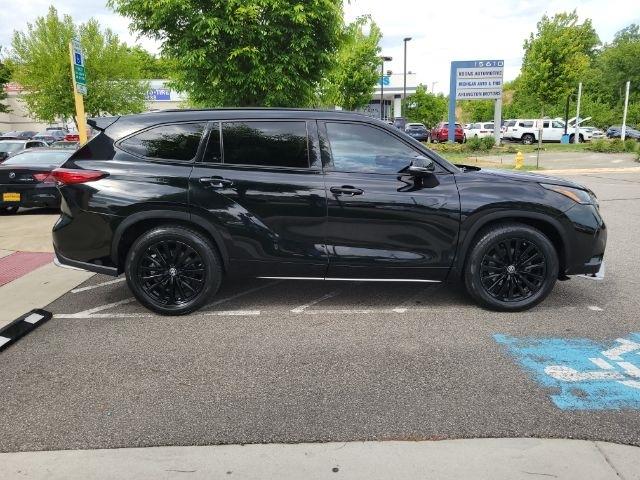 Toyota Highlander Platinum FWD (Natl) 2023