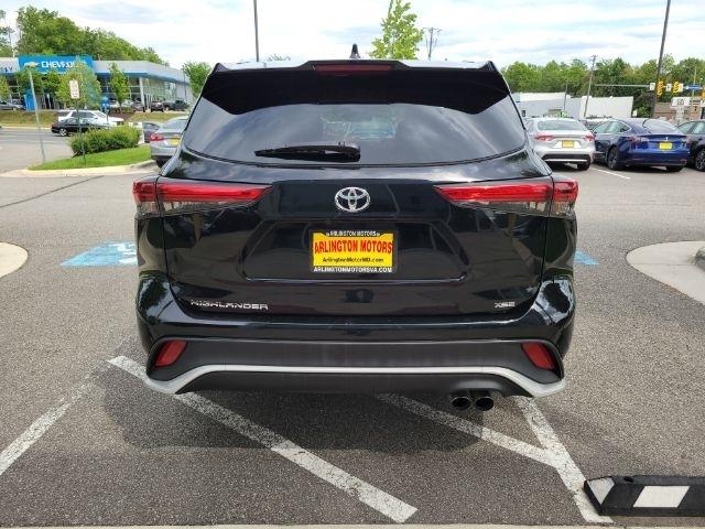 Toyota Highlander Platinum FWD (Natl) 2023