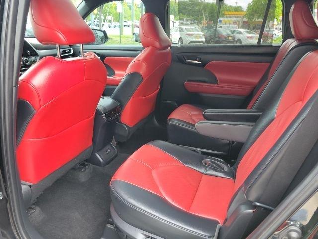 Toyota Highlander Platinum FWD (Natl) 2023