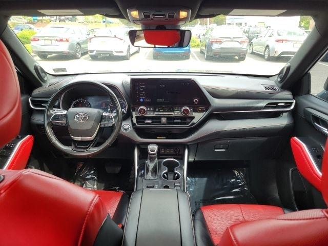 Toyota Highlander Platinum FWD (Natl) 2023