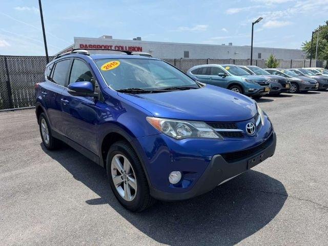 Toyota RAV4 AWD 4dr XLE (Natl) 2015
