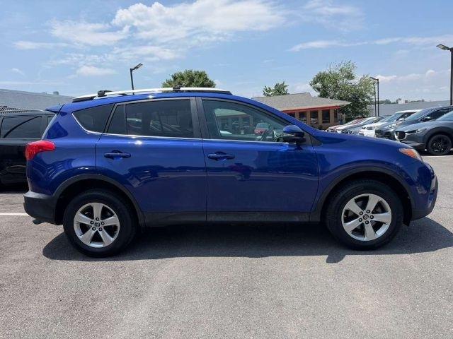 Toyota RAV4 AWD 4dr XLE (Natl) 2015